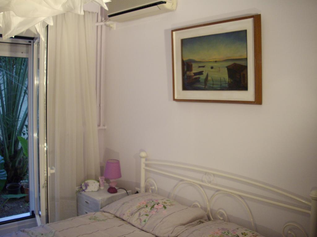 Lilly'S Appartments Атина Екстериор снимка
