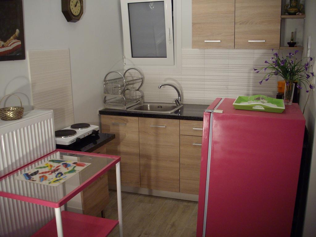 Lilly'S Appartments Атина Стая снимка